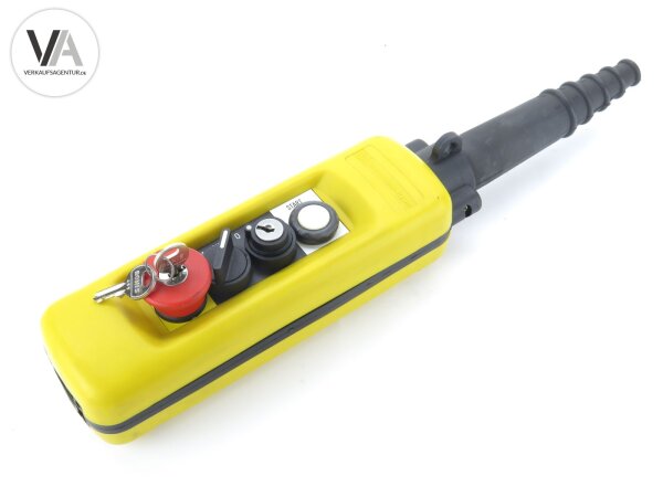 Telemecanique Hängetaster mit Schlüssel 064505 / XAC A04